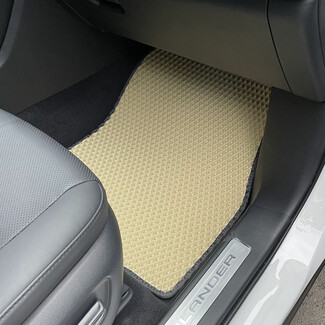 Ворсовые коврики на Toyota Crown Kluger 2021 - 2025 в Калуге Ворсовые коврики на Toyota Crown Kluger 2021 - 2025 в Калуге