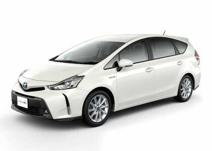 Коврики на Toyota Prius Alpha 2011 - 2021 в Калуге