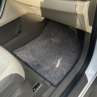 Коврики на KIA Carnival IV 11 мест 2020 - 2025 в Калуге Коврики на KIA Carnival IV 11 мест 2020 - 2025 в Калуге