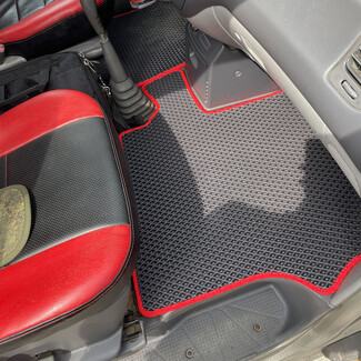 Водительские  коврики Mitsubishi Space Gear 1994&nbsp;-&nbsp;2007 в Калуге