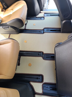 Коврики на KIA Carnival IV 11 мест 2020 - 2025 в Калуге Коврики на KIA Carnival IV 11 мест 2020 - 2025 в Калуге